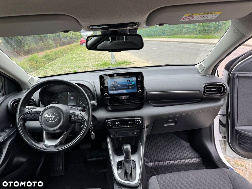 Toyota Yaris - 12
