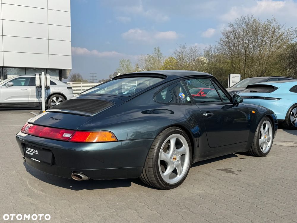 Porsche 911 Carrera - 6