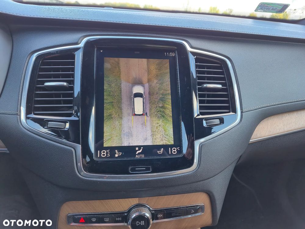 Volvo XC 90 - 7