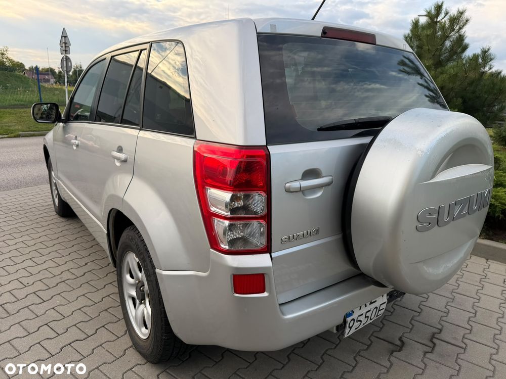 Suzuki Grand Vitara 2.7 V6 - 24