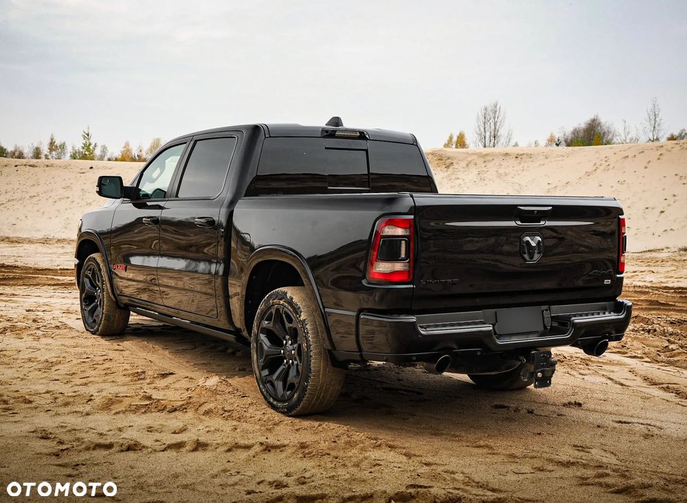 RAM 1500 5.7 eTorque Crew Cab Shortbed Limited Black - 5