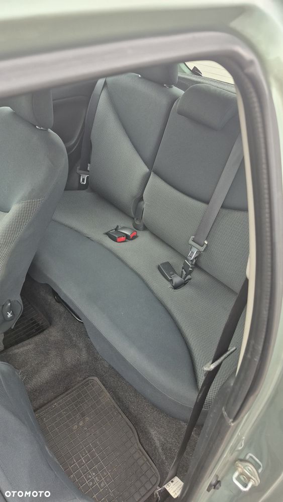 Toyota Yaris 1.0 Base - 8