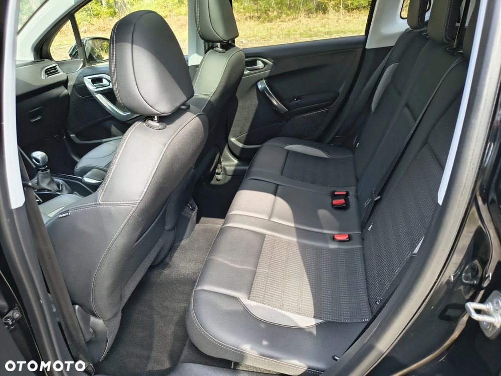 Peugeot 2008 BlueHDi 100 STOP & START Allure - 12