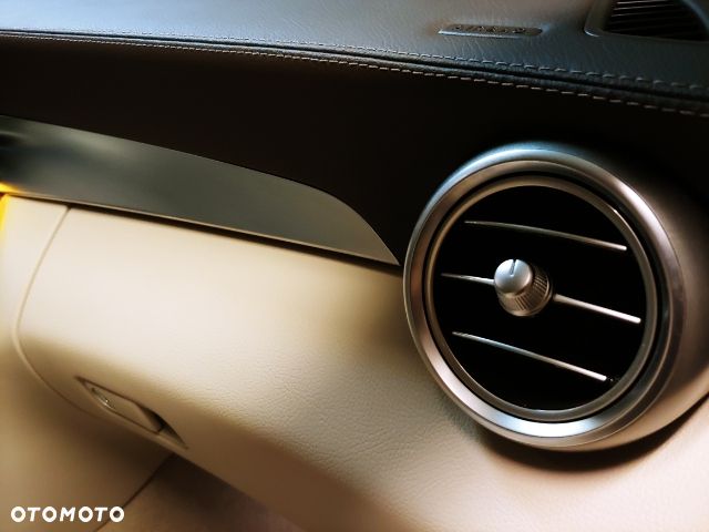 Mercedes-Benz Klasa C 200 4-Matic 7G-TRONIC - 8