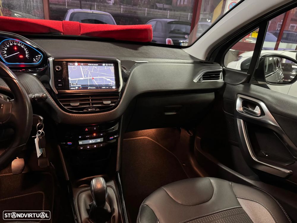 Peugeot 2008 PureTech 110 Stop&Start Allure - 13