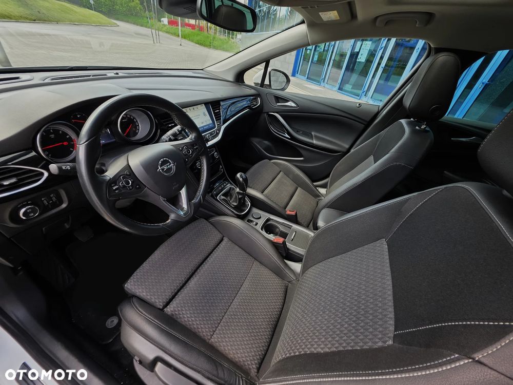 Opel Astra 1.4 Turbo Innovation - 10