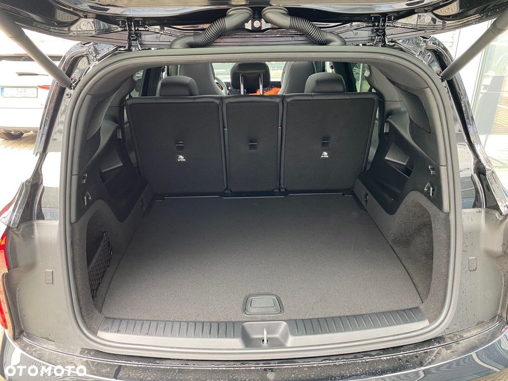 Mercedes-Benz GLB - 28