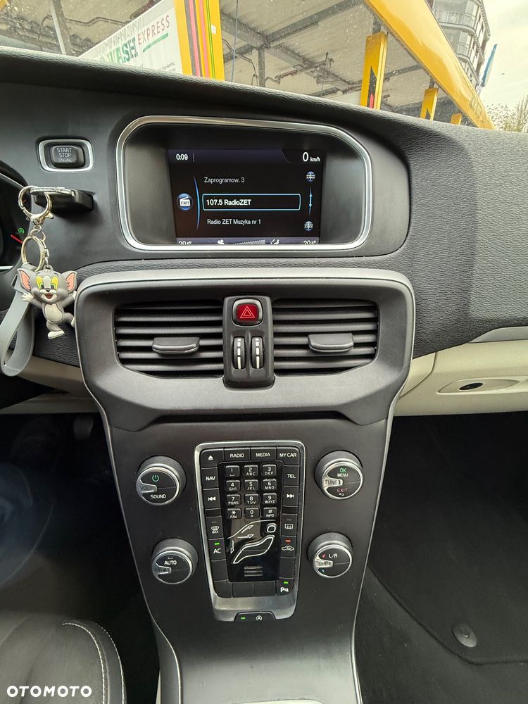 Volvo V40 D3 Ocean Race - 24