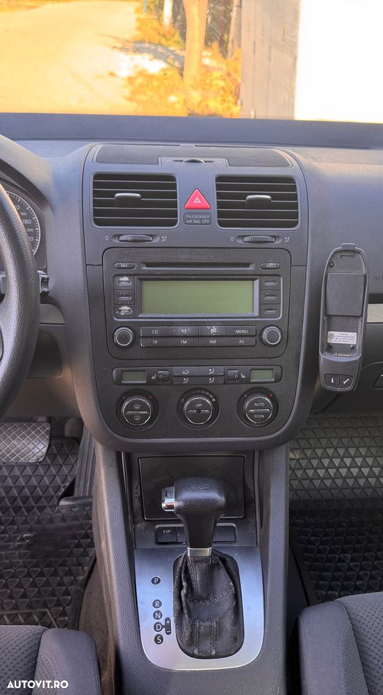 Volkswagen Golf 1.6 Comfortline Aut - 7