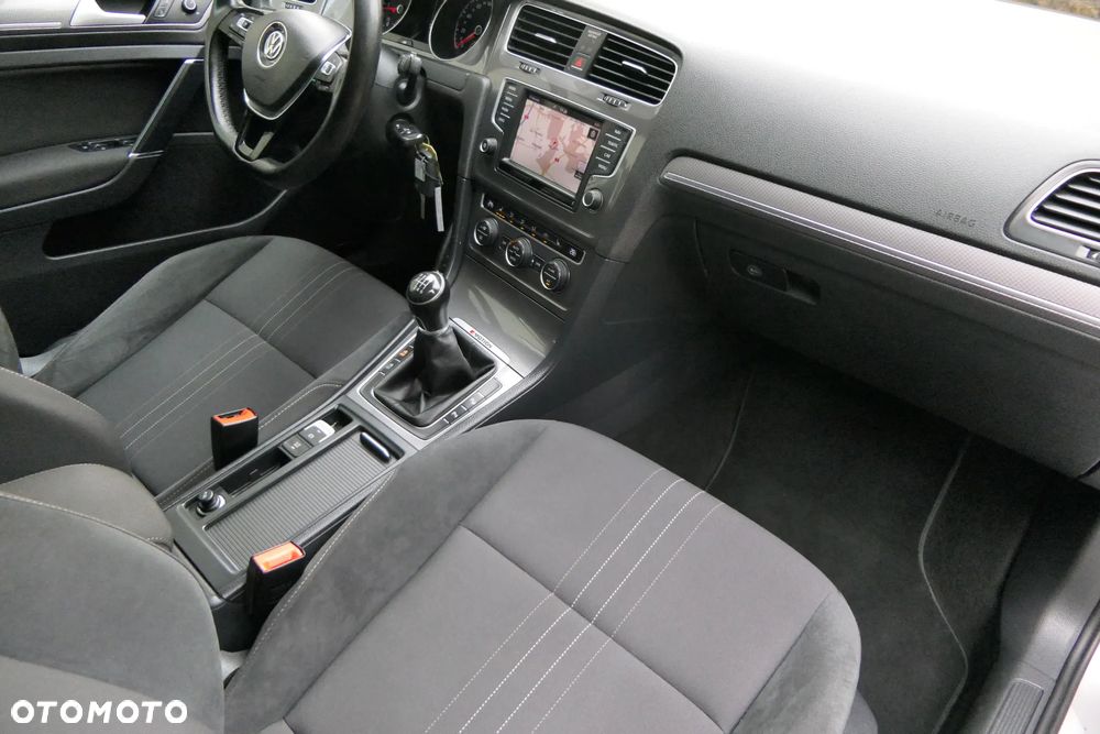 Volkswagen Golf Variant 2.0 TDI BMT 4Mot Highline - 20