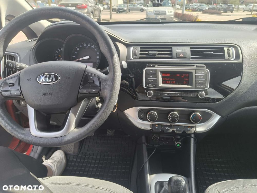 Kia Rio 1.4 M - 4