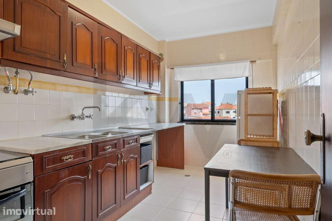 APARTAMENTO T1, RUA QUINTA DOS MEDRONHEIROS, SOBREDA - Grande imagem: 3/24