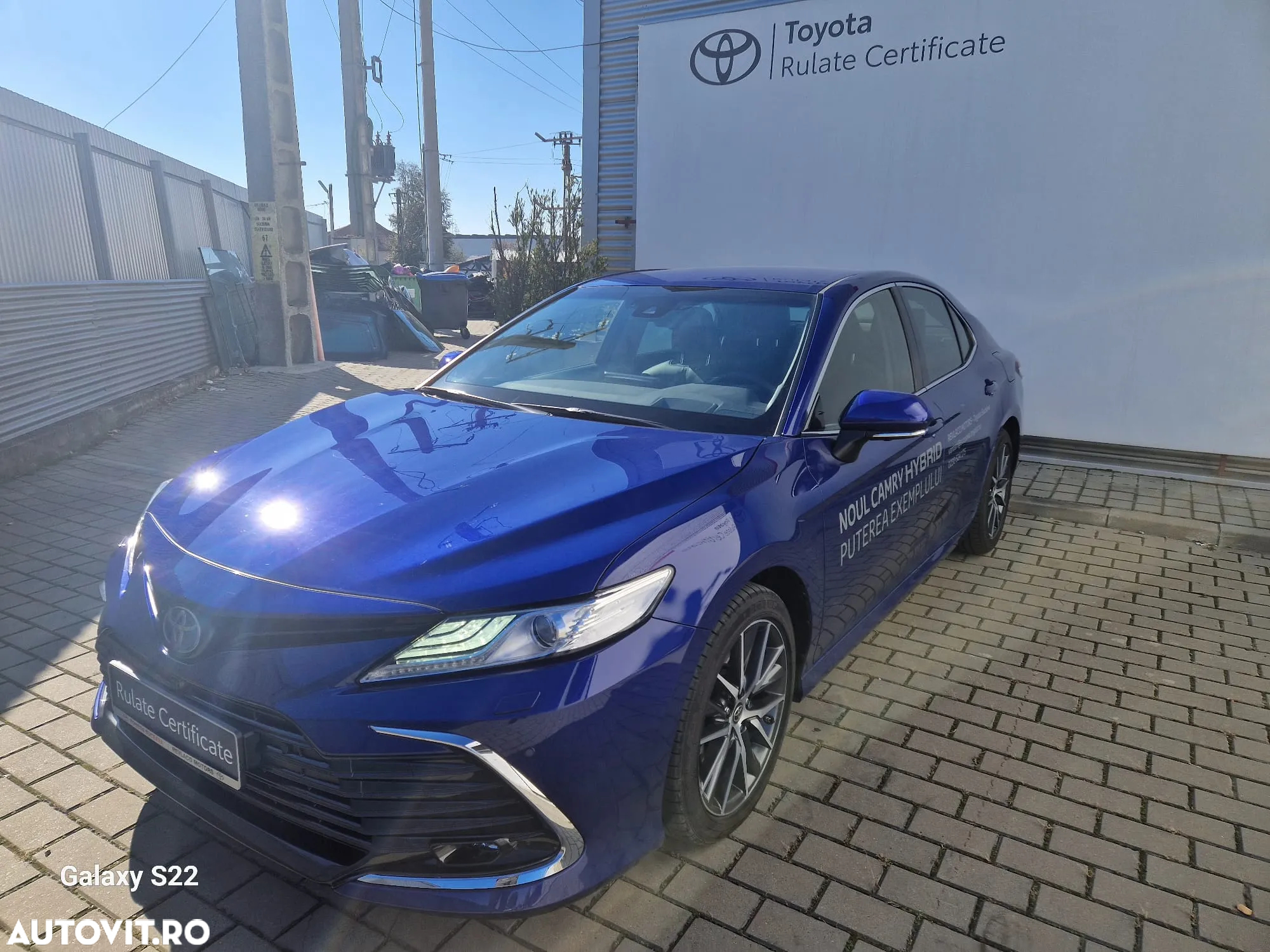 Toyota Camry 2.5 Hybrid Exclusive - 3