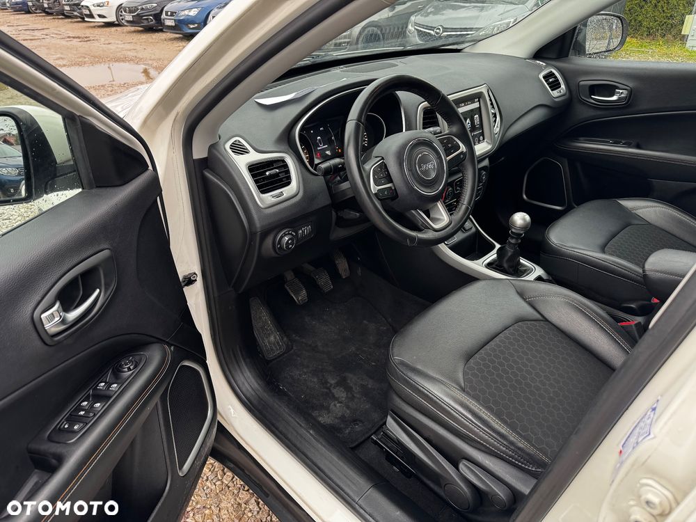 Jeep Compass 1.4 MultiAir Longitude - 23