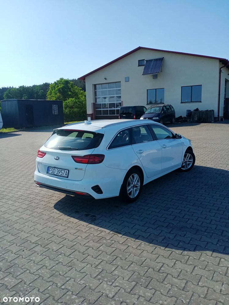 Kia Ceed 1.6 CRDi mHEV S - 6