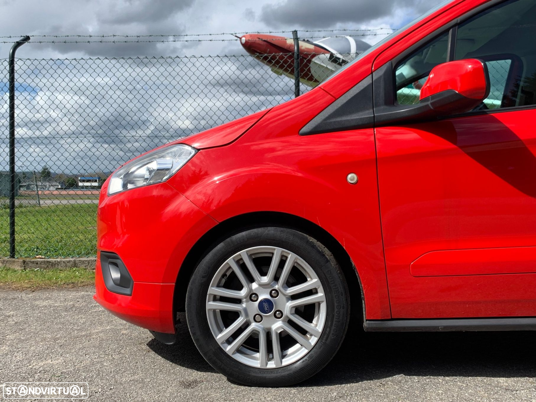 Ford Tourneo Connect 1.0i EcoBoost Titanium - 52