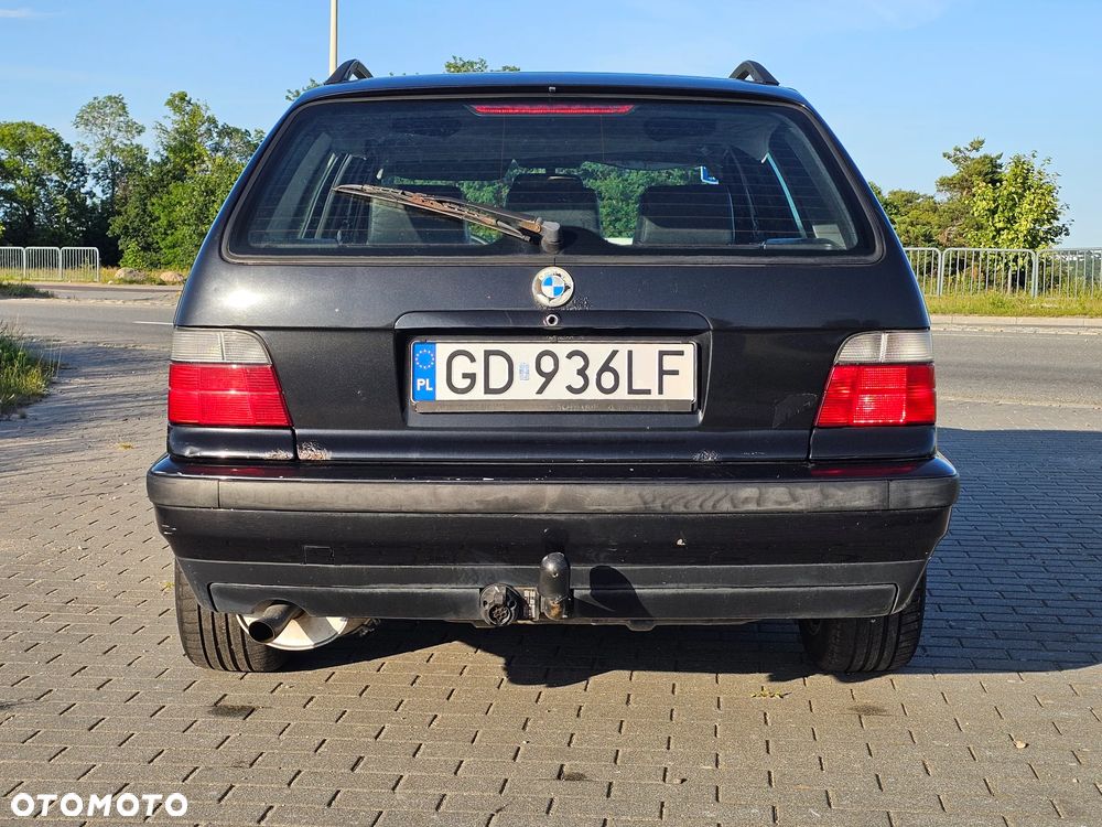 BMW Seria 3 316i - 5