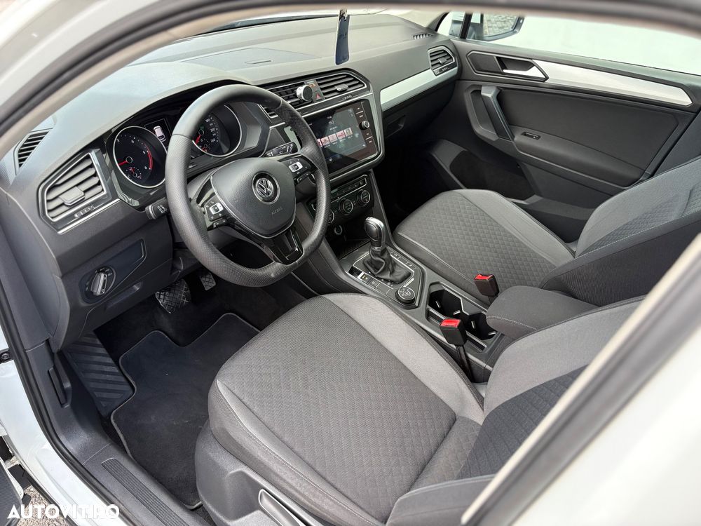 Volkswagen Tiguan 2.0 TDI SCR 4MOTION DSG R-Line - 17