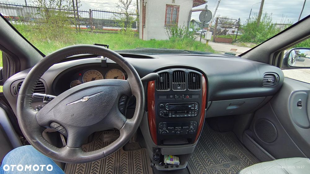 Chrysler Grand Voyager 2.8 CRD SE - 8