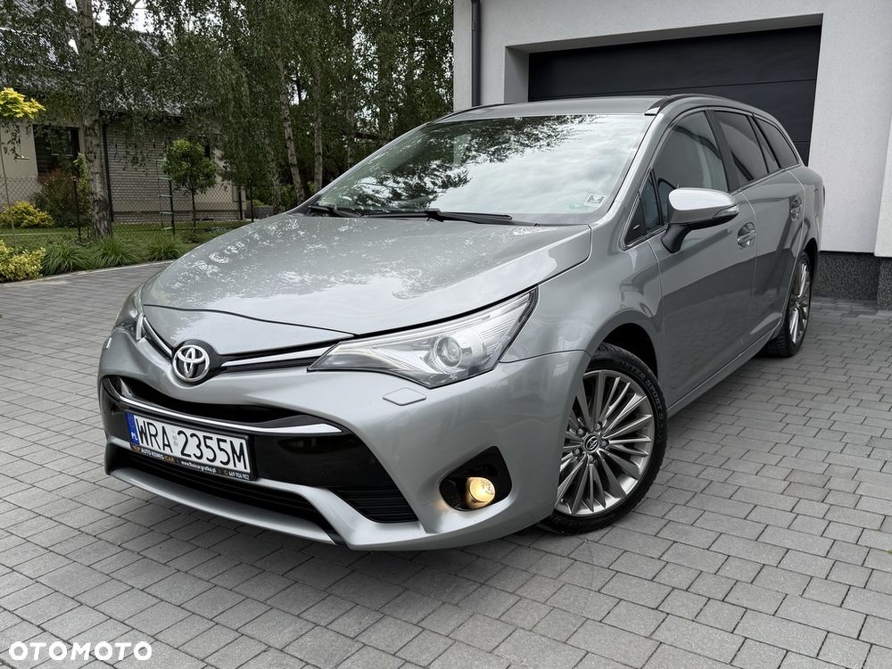 Toyota Avensis Touring Sports 1.8 Business Edition - 1