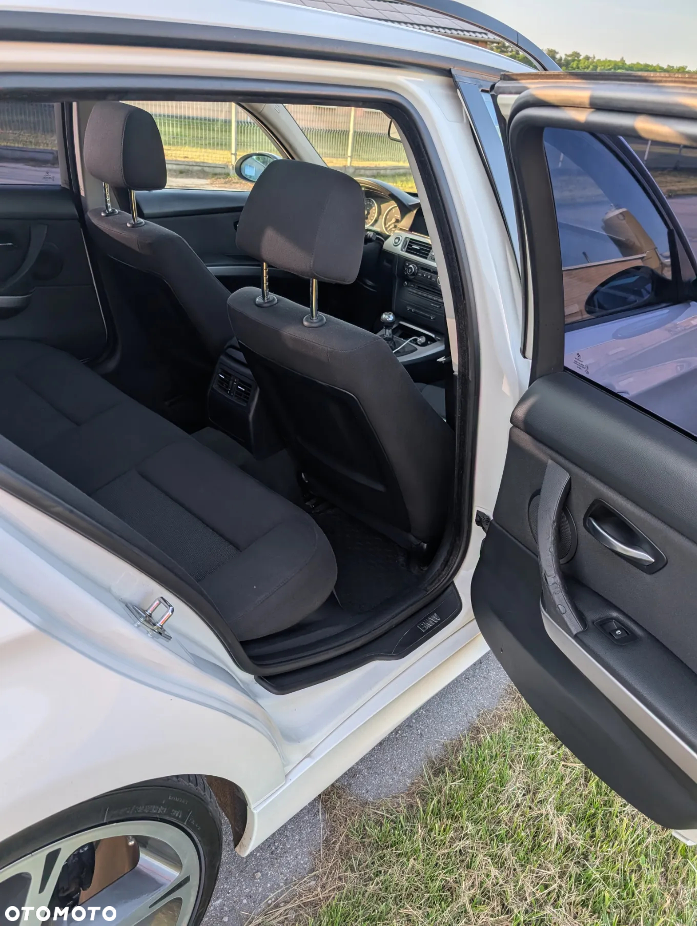BMW Seria 3 320d DPF Touring - 15