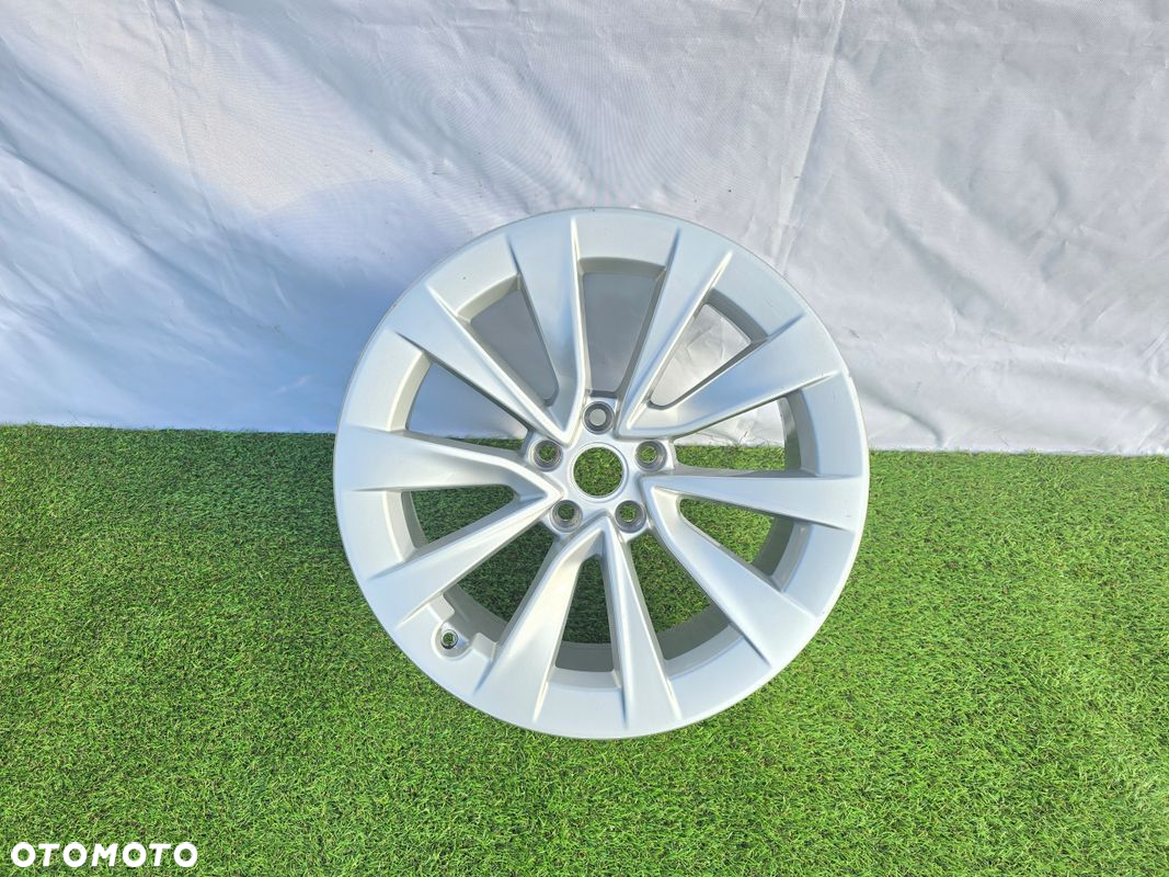 FELGA TESLA MODEL 3 8,5x19 ET40 5x114,3 1044264-00-A - 3