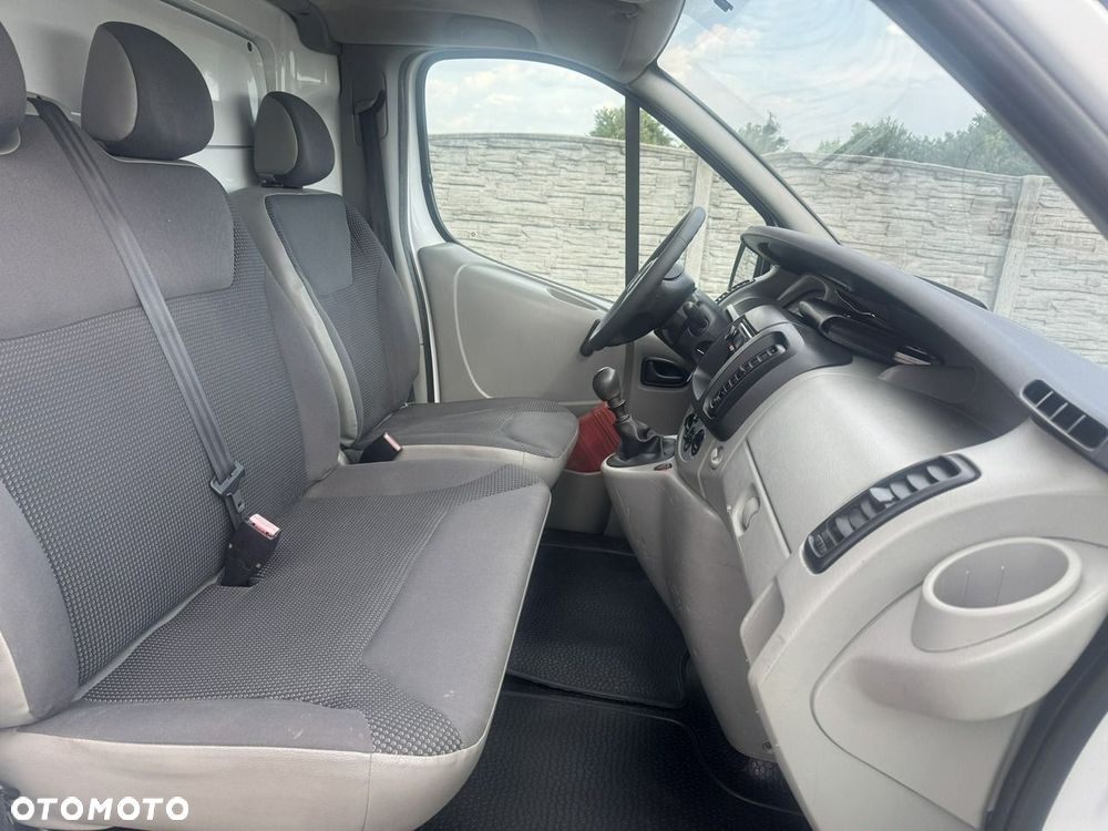 Opel Vivaro - 9