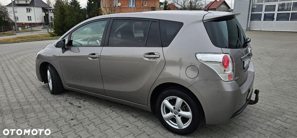 Toyota Verso 1.6 D-4D Prestige - 2