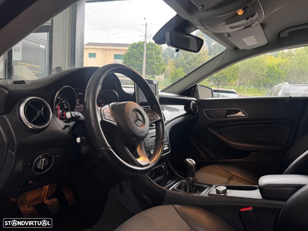 Mercedes-Benz CLA 180 d Shooting Brake Urban - 7