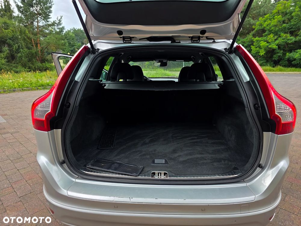 Volvo XC 60 D4 Geartronic Momentum - 19