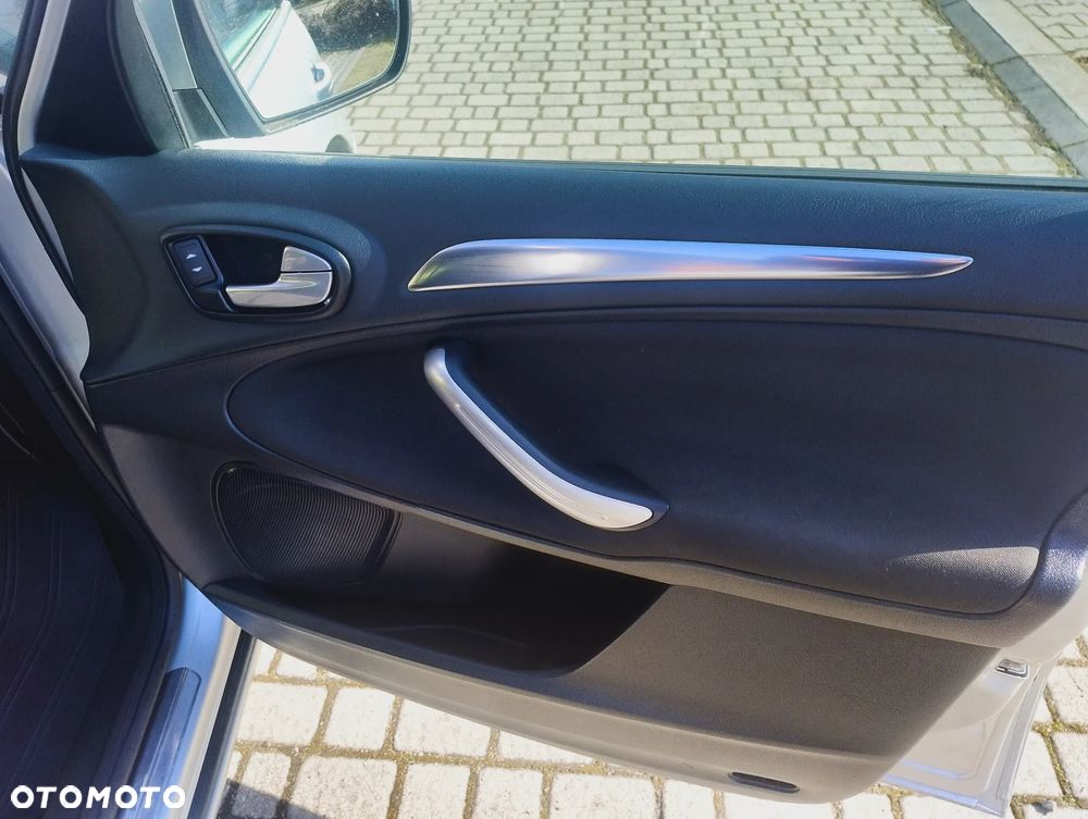 Ford S-Max 2.0 EcoBoost Titanium - 16