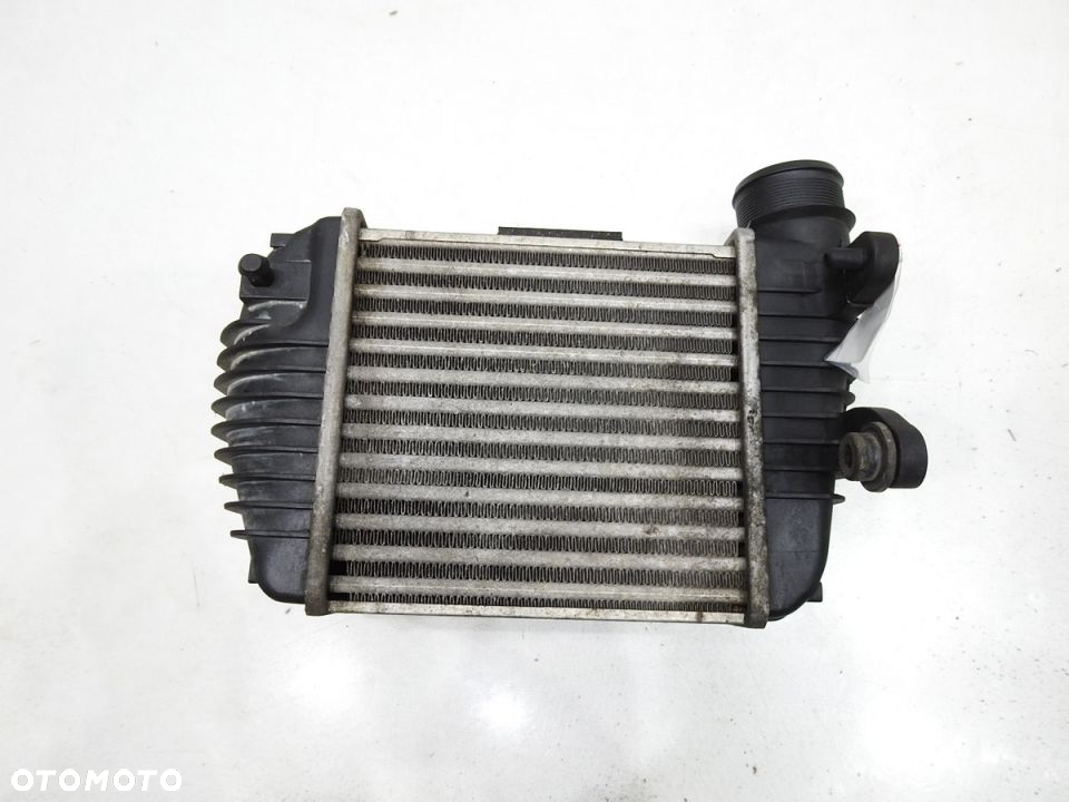 CHŁODNICA INTERCOOLER PRAWA AUDI A6 C6 2.7 V6 TDI - 3