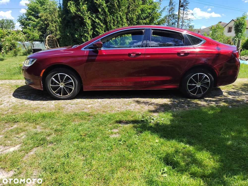 Chrysler 200 - 2