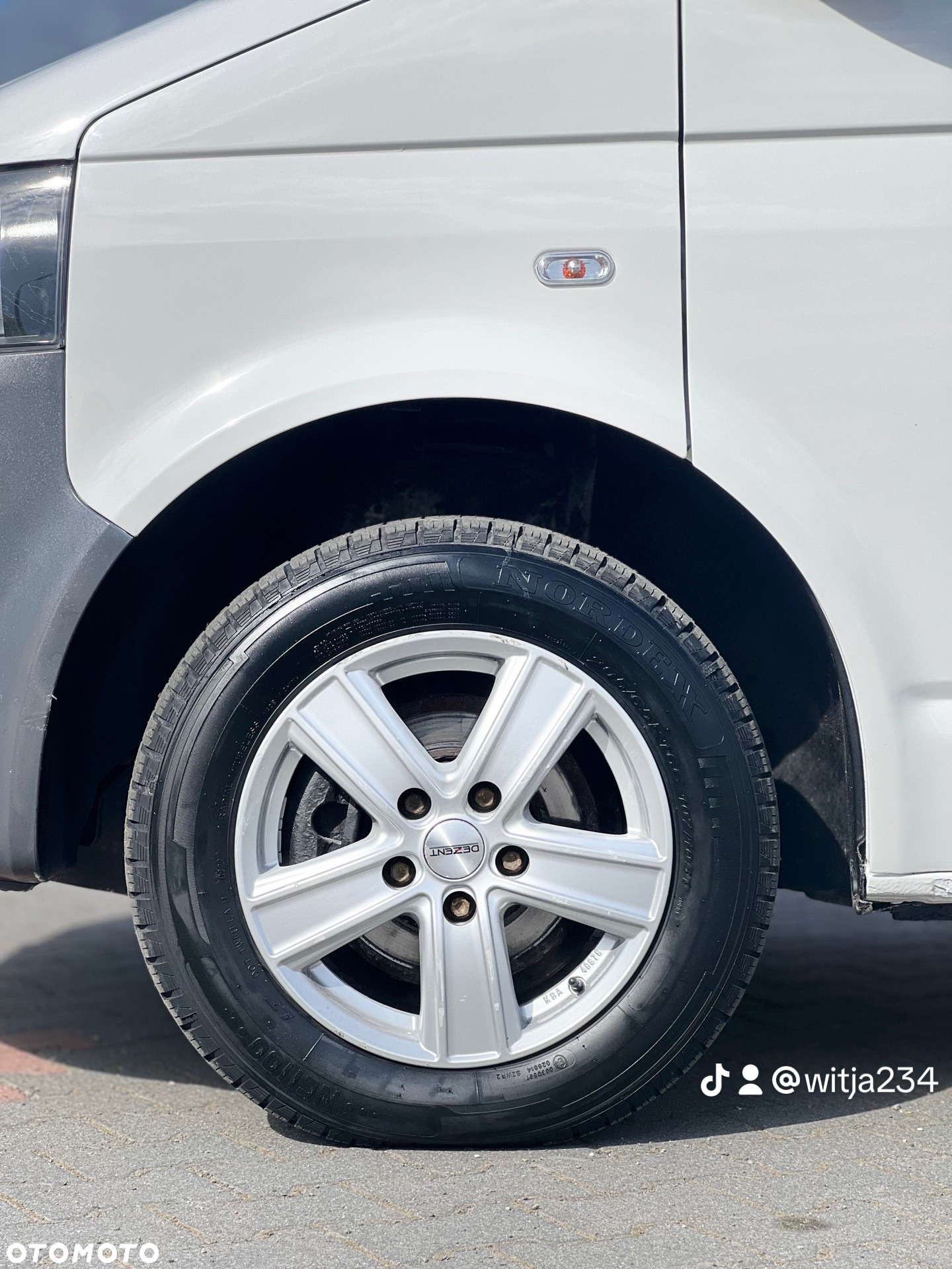 Volkswagen Caravelle BiTDI L1 Comfortline - 10