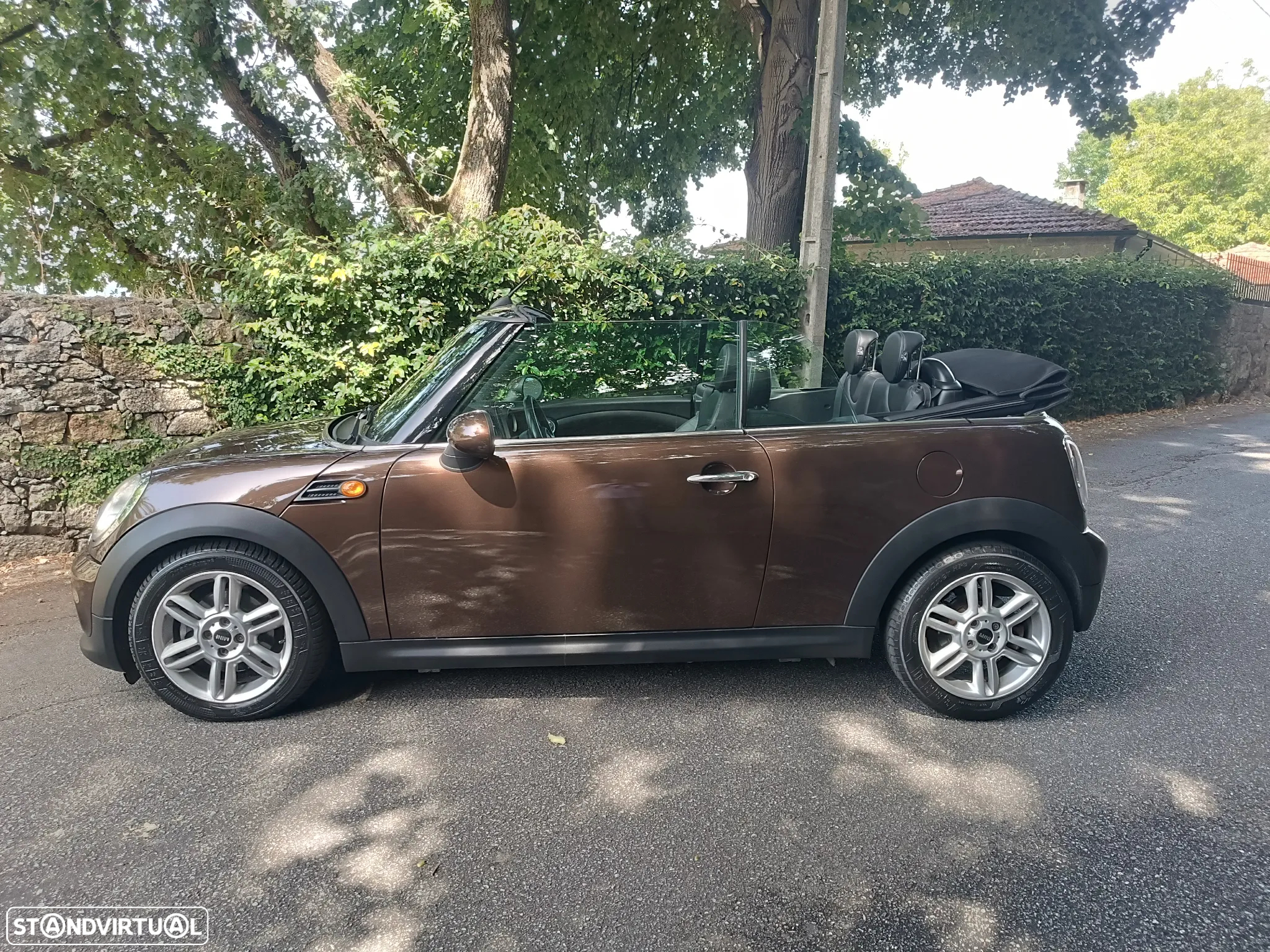 MINI Cabrio Cooper D - 16