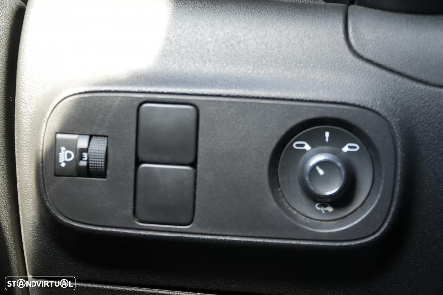 Citroën C3 1.2 PureTech Shine - 18