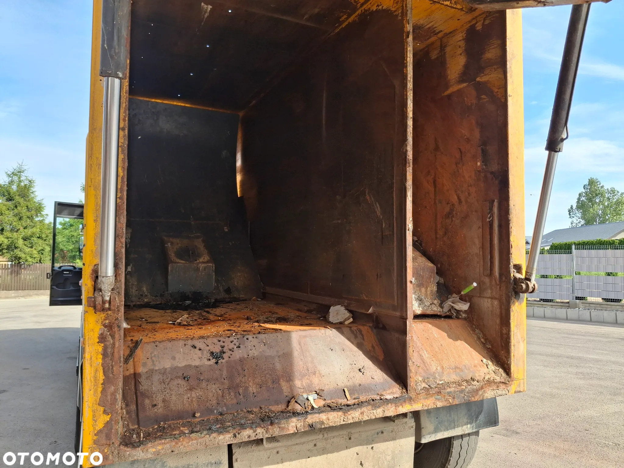 Renault Trucks D-Acces Śmieciarka Dwukomorowa Semat Zoeller Euro 6 2020r Odpady Segregacja 2 Komory 3 Osie - 22