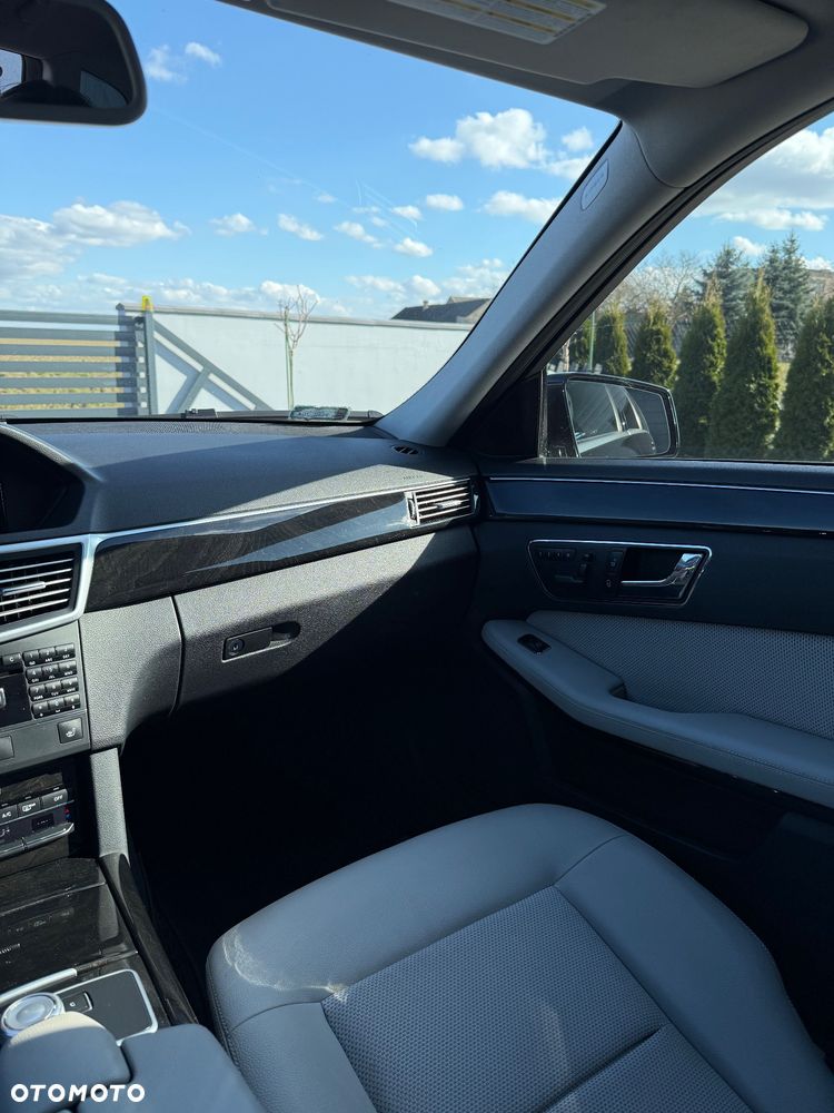 Mercedes-Benz Klasa E 350 CDI DPF BlueEFFICIENCY 7G-TRONIC Avantgarde - 19