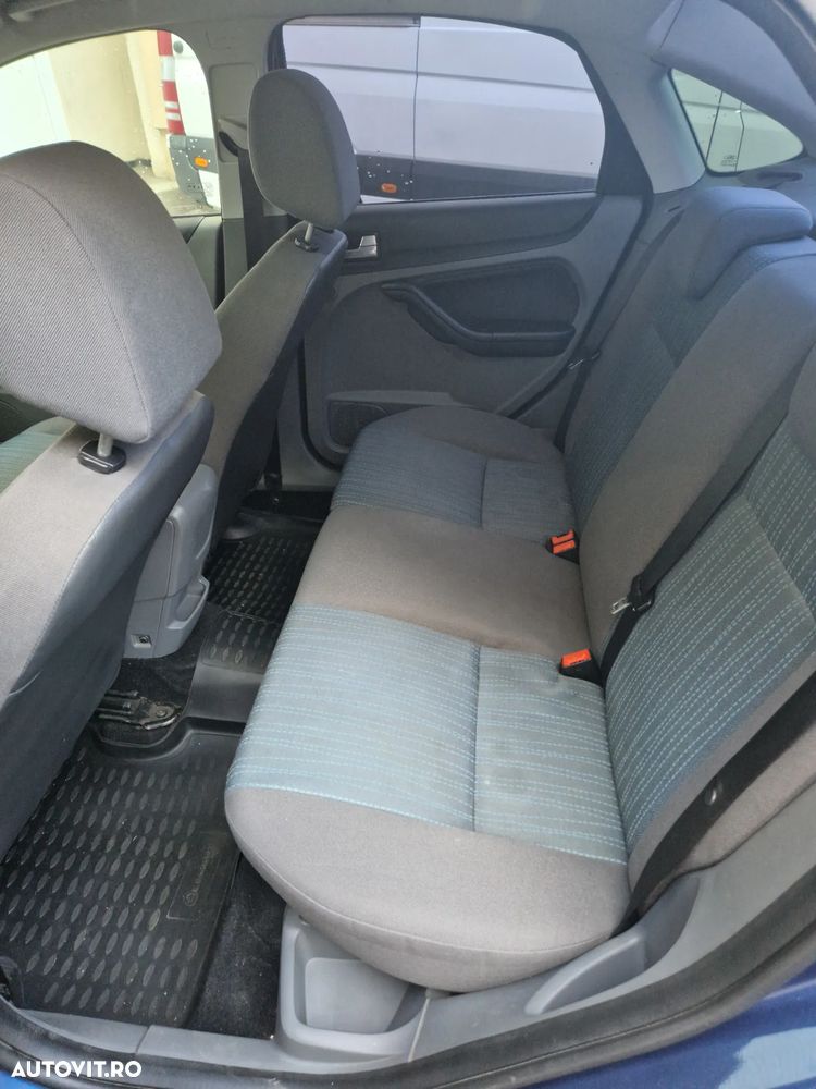 Ford Focus - 6