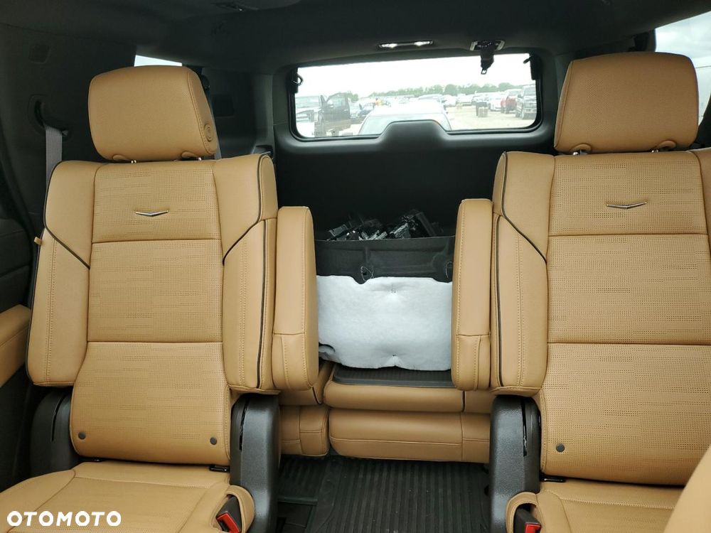 Cadillac Escalade - 10