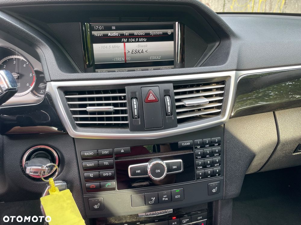 Mercedes-Benz Klasa E 220 BlueTEC 7G-TRONIC Avantgarde - 30