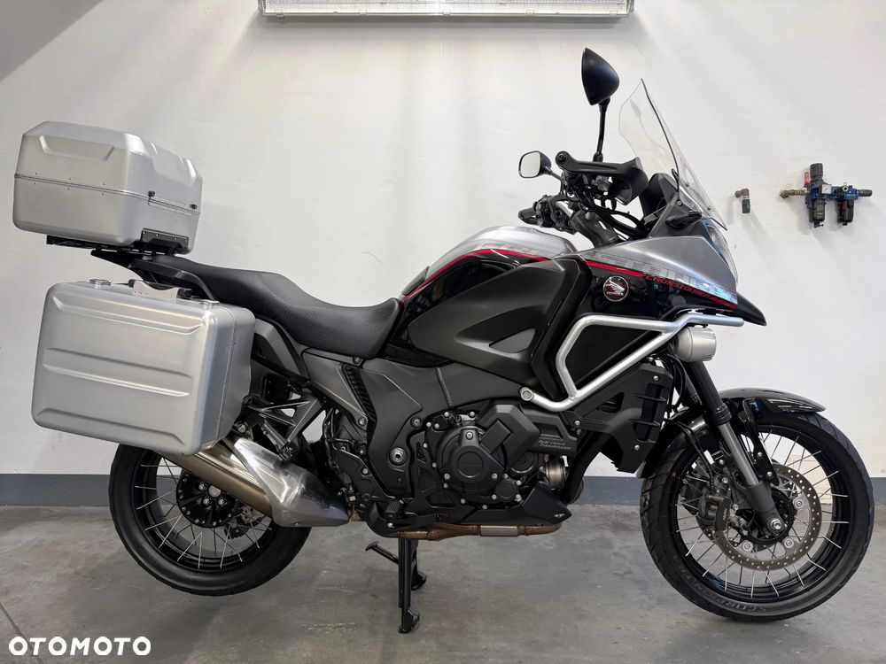 Honda VFR - 2