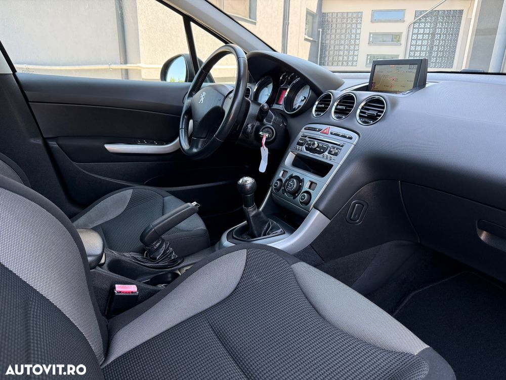 Peugeot 308 120 VTi Premium - 30