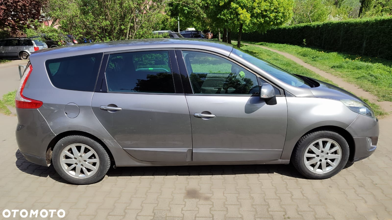Renault Grand Scenic - 4