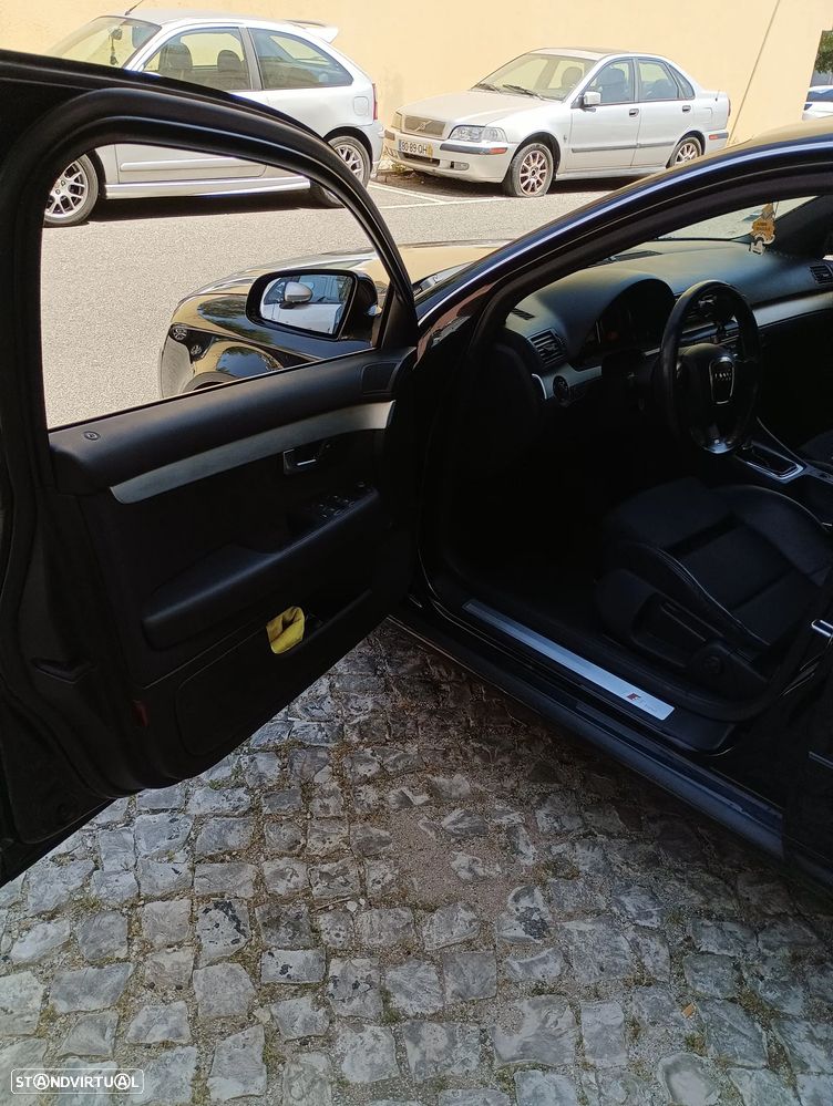 Audi A4 2.0 TDI S-line - 2