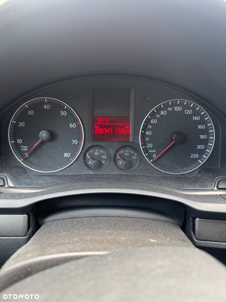 Volkswagen Golf - 17