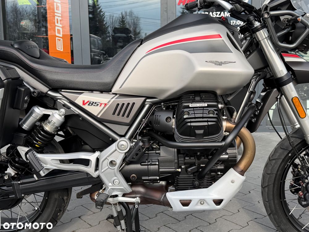 Moto Guzzi V85 - 7