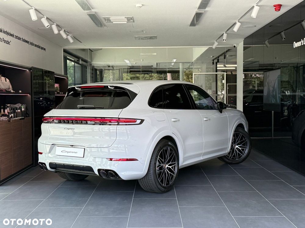 Porsche Cayenne - 7