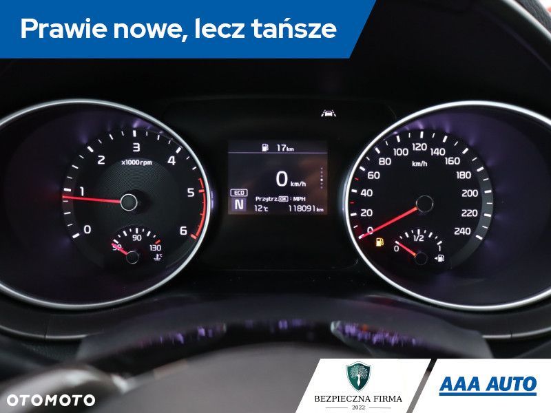 Kia Ceed - 13