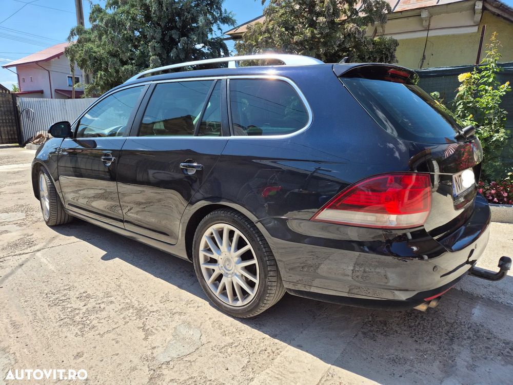 Volkswagen Golf - 1